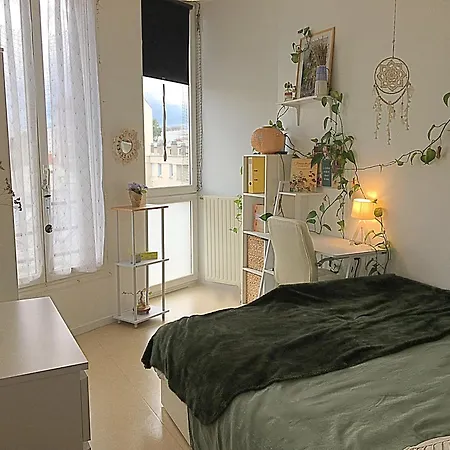 Big, Bright And Beautiful Flat *
